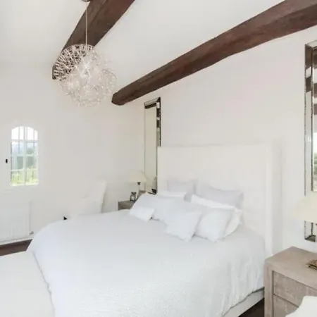 Luxury 5 Bedroom, 4 Bathroom In * Antibes