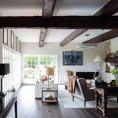 Villa Luxury 5 Bedroom, 4 Bathroom In Antibes
